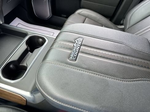 Used 2025 Chevrolet Silverado 3500 High Country w/ High Country Premium Package AWD/4WD image 21