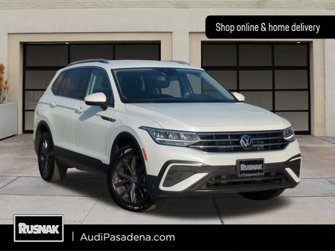 Used 2023 Volkswagen Tiguan SE FWD image 1