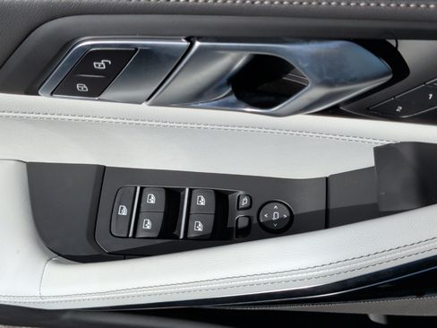 Used 2026 BMW X6 M60i image 27