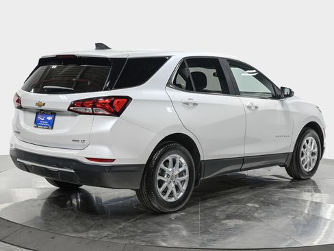 Used 2024 Chevrolet Equinox LT AWD/4WD image 7