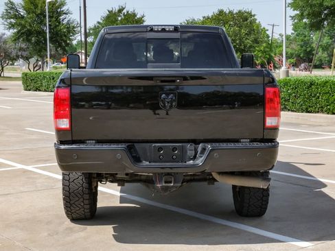 Used 2016 RAM 2500 Lone Star w/ Black Appearance Group image 8
