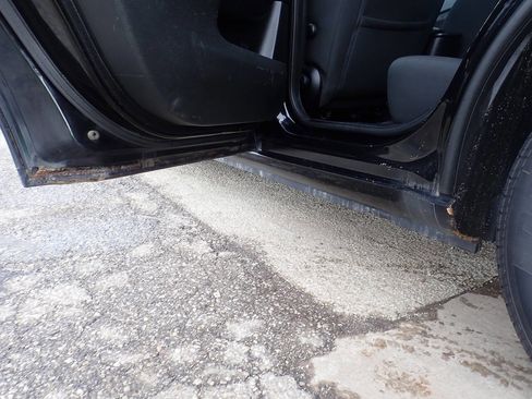 Used 2013 Dodge Avenger SE image 14