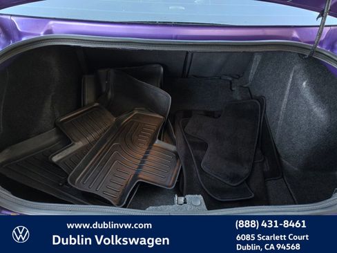 Used 2016 Dodge Challenger R/T image 21