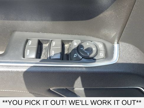 Used 2025 GMC Sierra 1500 SLT AWD/4WD image 12