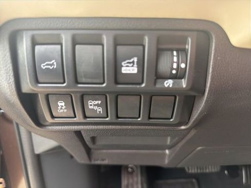 Used 2019 Subaru Ascent Touring image 32