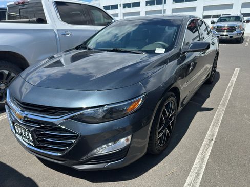 Used 2019 Chevrolet Malibu LT FWD image 1