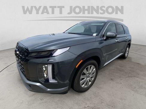 Used 2024 Hyundai Palisade SEL FWD image 2
