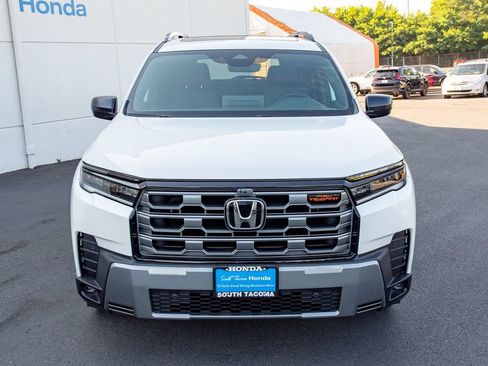 New 2026 Honda Pilot TrailSport image 3