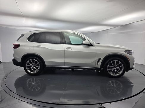 Used 2020 BMW X5 xDrive40i w/ Premium Package AWD/4WD image 3
