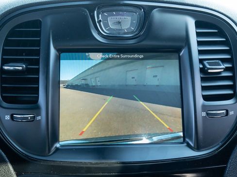Used 2019 Chrysler 300 S w/ S Model Appearance Package RWD image 28
