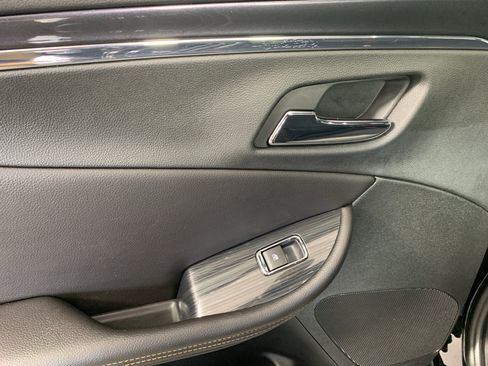 Used 2018 Chevrolet Impala Premier FWD image 31