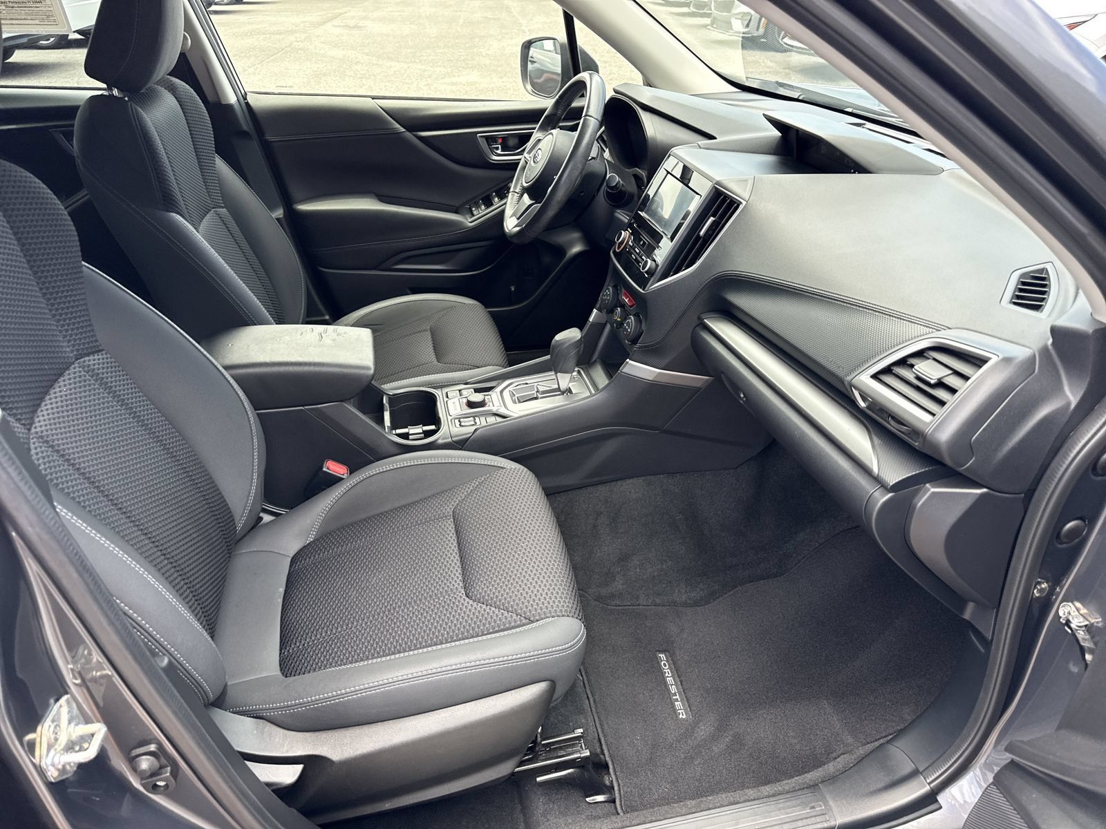 Used 2021 Subaru Forester Premium AWD/4WD image 32