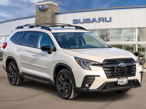 Used 2025 Subaru Ascent Bronze Edition image 5