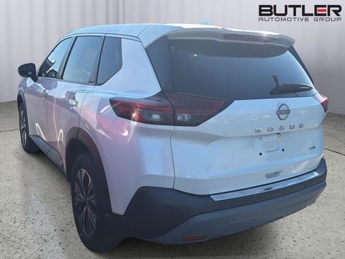 Used 2022 Nissan Rogue SV FWD image 10