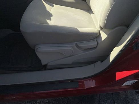 Used 2015 Nissan Rogue S w/ Convenience Package image 18