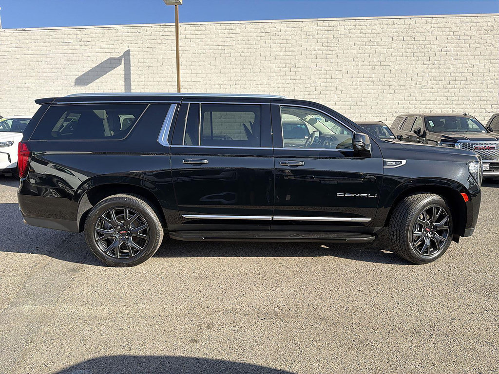 Used 2023 GMC Yukon XL Denali w/ LPO, Floor Liner Package AWD/4WD image 4