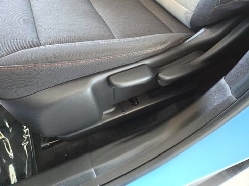 Used 2024 Chevrolet Trax RS w/ Sunroof Package image 37