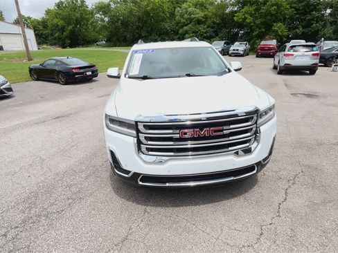 Used 2023 GMC Acadia SLE w/ Driver Convenience Package image 3