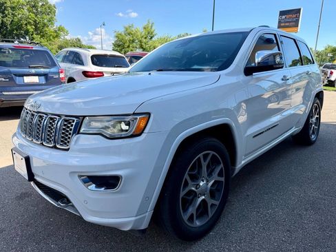 Used 2020 Jeep Grand Cherokee Overland AWD/4WD image 7