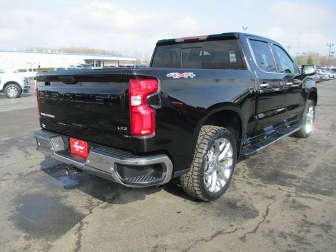 Certified 2022 Chevrolet Silverado 1500 LTZ w/ LTZ Premium Package image 6