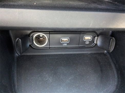 Used 2023 Kia Seltos S image 23