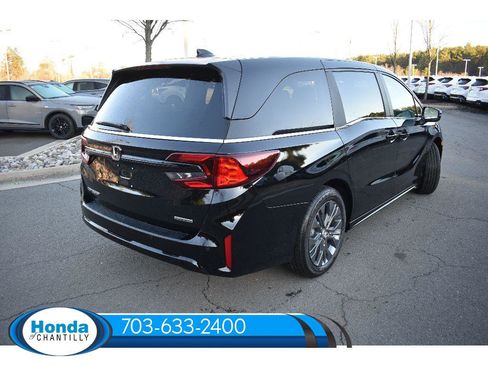 New 2026 Honda Odyssey Touring image 7