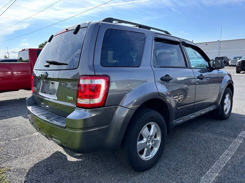 Used 2011 Ford Escape XLT w/ 202A Rapid Spec Order Code AWD/4WD image 4