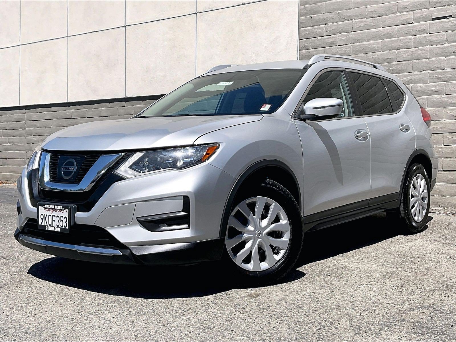 Used 2017 Nissan Rogue S w/ Appearance Package FWD image 12