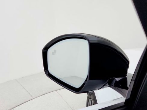 Certified 2025 Land Rover Range Rover Evoque S image 23