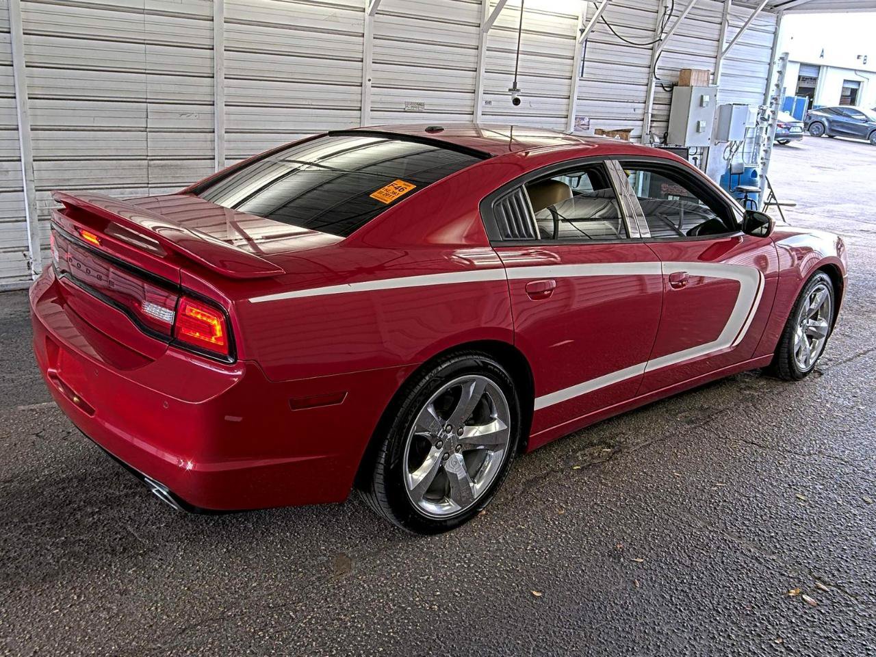 Used 2011 Dodge Charger R/T RWD image 3