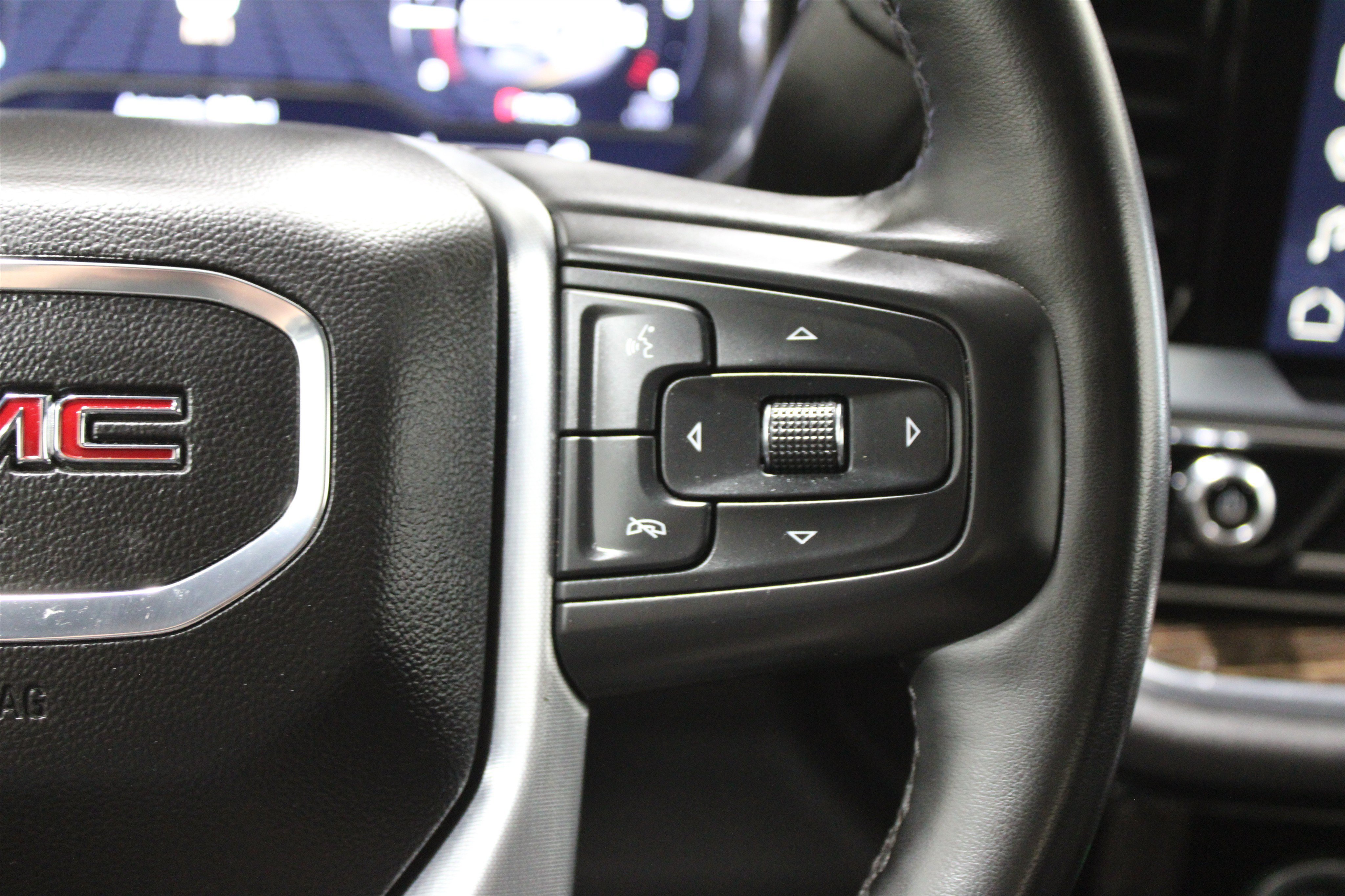 Used 2024 GMC Sierra 1500 SLE AWD/4WD image 6