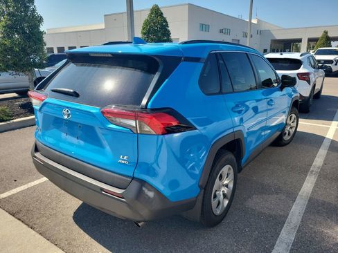 Used 2021 Toyota RAV4 LE image 8