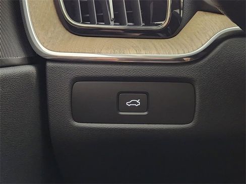 New 2026 Volvo XC60 B5 Core image 22