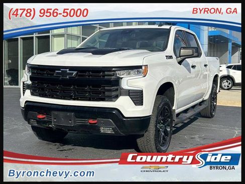 Used 2025 Chevrolet Silverado 1500 LT Trail Boss w/ Convenience Package II image 1