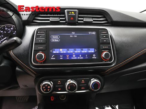 Used 2021 Nissan Versa SR FWD image 12