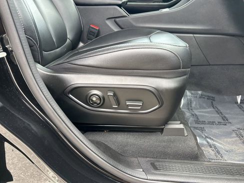 Used 2024 Jeep Grand Cherokee L Limited image 41