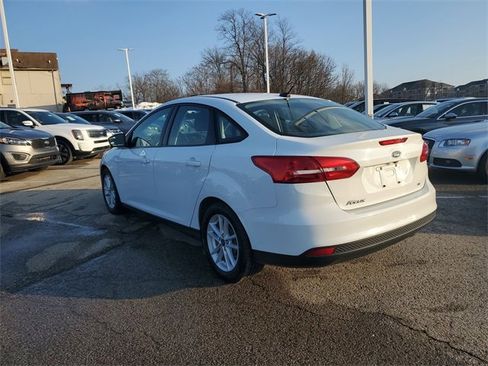Used 2018 Ford Focus SE image 6