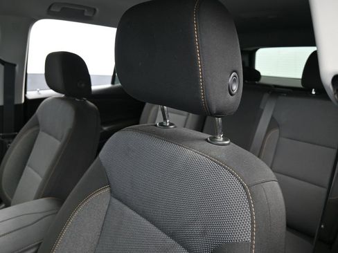 Used 2021 Chevrolet Traverse LS image 16