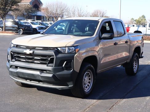 Used 2023 Chevrolet Colorado W/T image 21