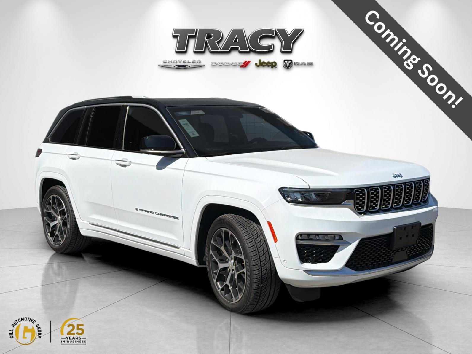 Used 2022 Jeep Grand Cherokee Summit AWD/4WD image 1
