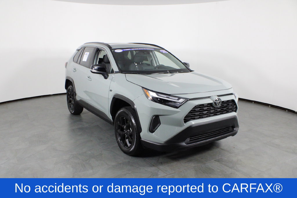 Used 2023 Toyota RAV4 XLE w/ Convenience Package FWD image 4