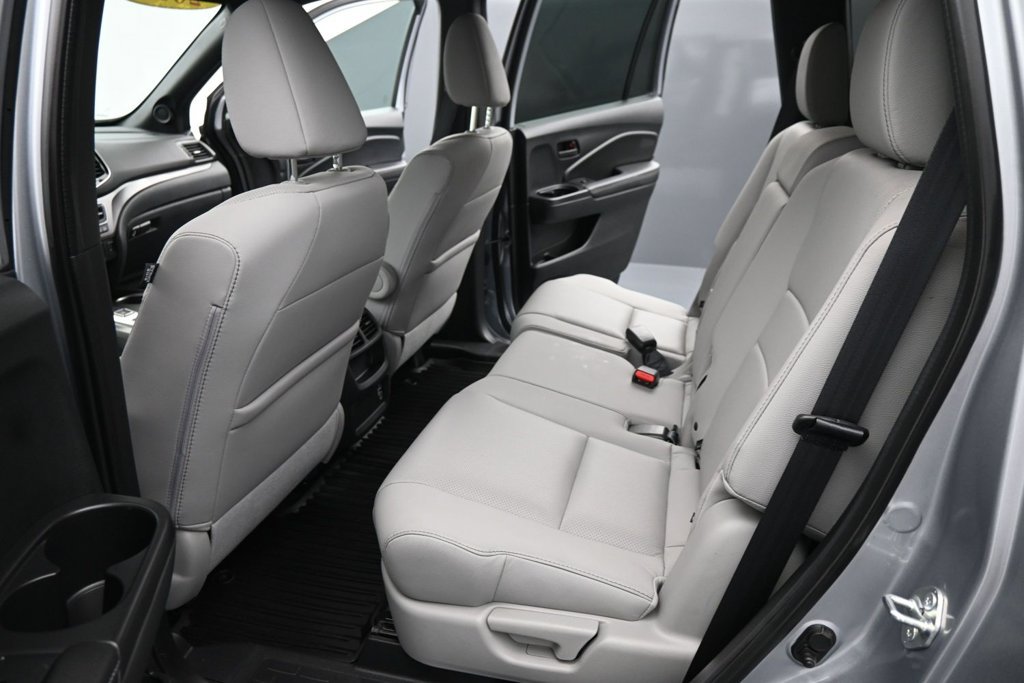Used 2023 Honda Passport EX-L image 16
