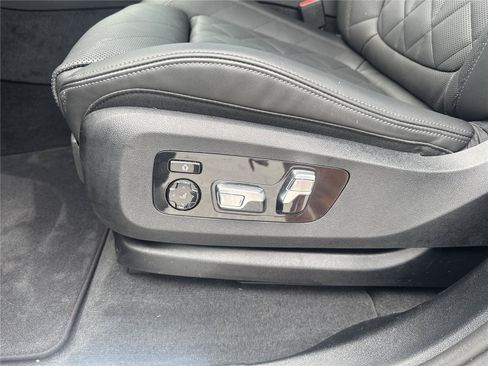 Used 2026 BMW X5 sDrive40i w/ Premium Package RWD image 12