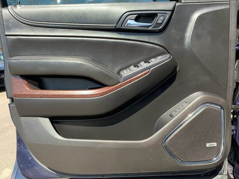 Used 2018 GMC Yukon SLT w/ Premium Edition image 17