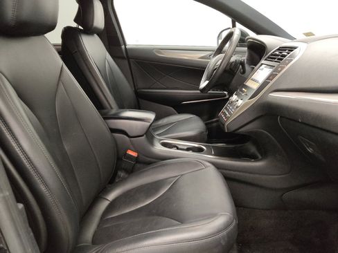 Used 2017 Lincoln MKC Premiere FWD image 21
