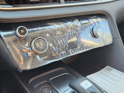 Certified 2025 INFINITI QX60 Luxe w/ Lighting Package (N94) image 16