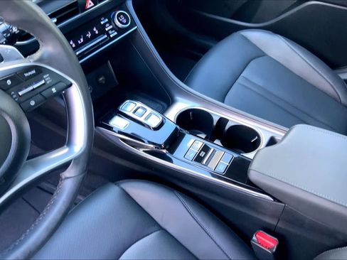 Used 2021 Hyundai Sonata Limited FWD image 16