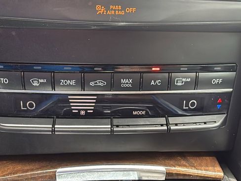 Used 2016 Mercedes-Benz E 350 4MATIC Sedan image 26