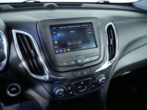 Used 2023 Chevrolet Equinox LT image 14