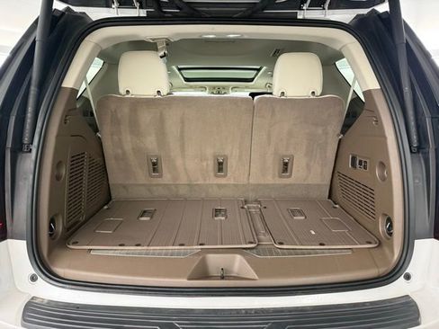 Used 2021 GMC Yukon Denali w/ Denali Premium Package image 39